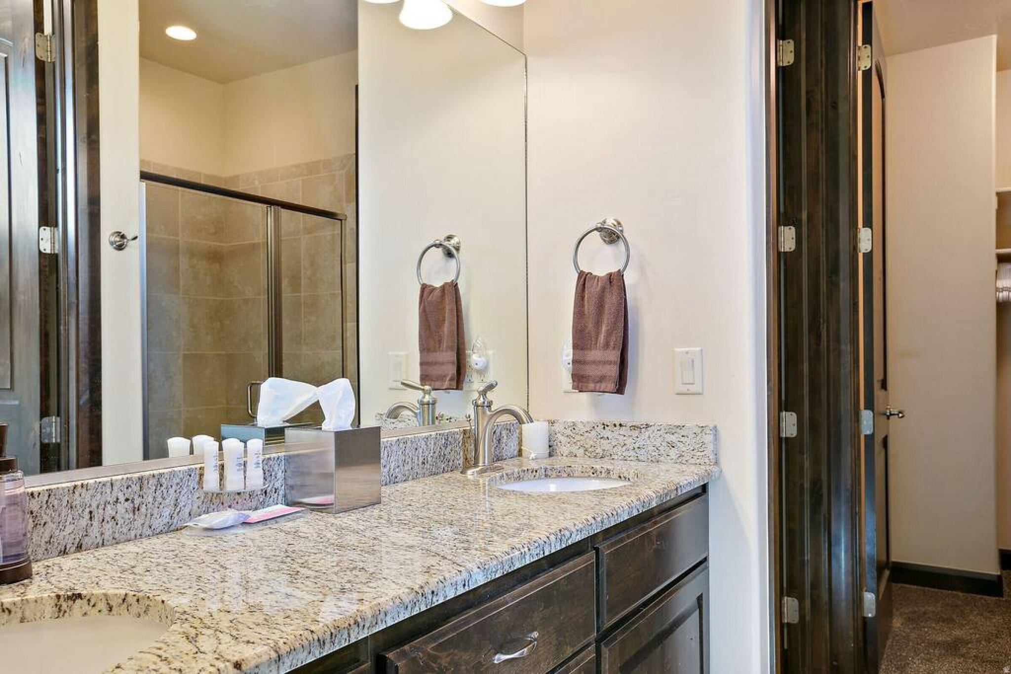 CORAL RIDGE TOWNHOMES PH 2 - Residential