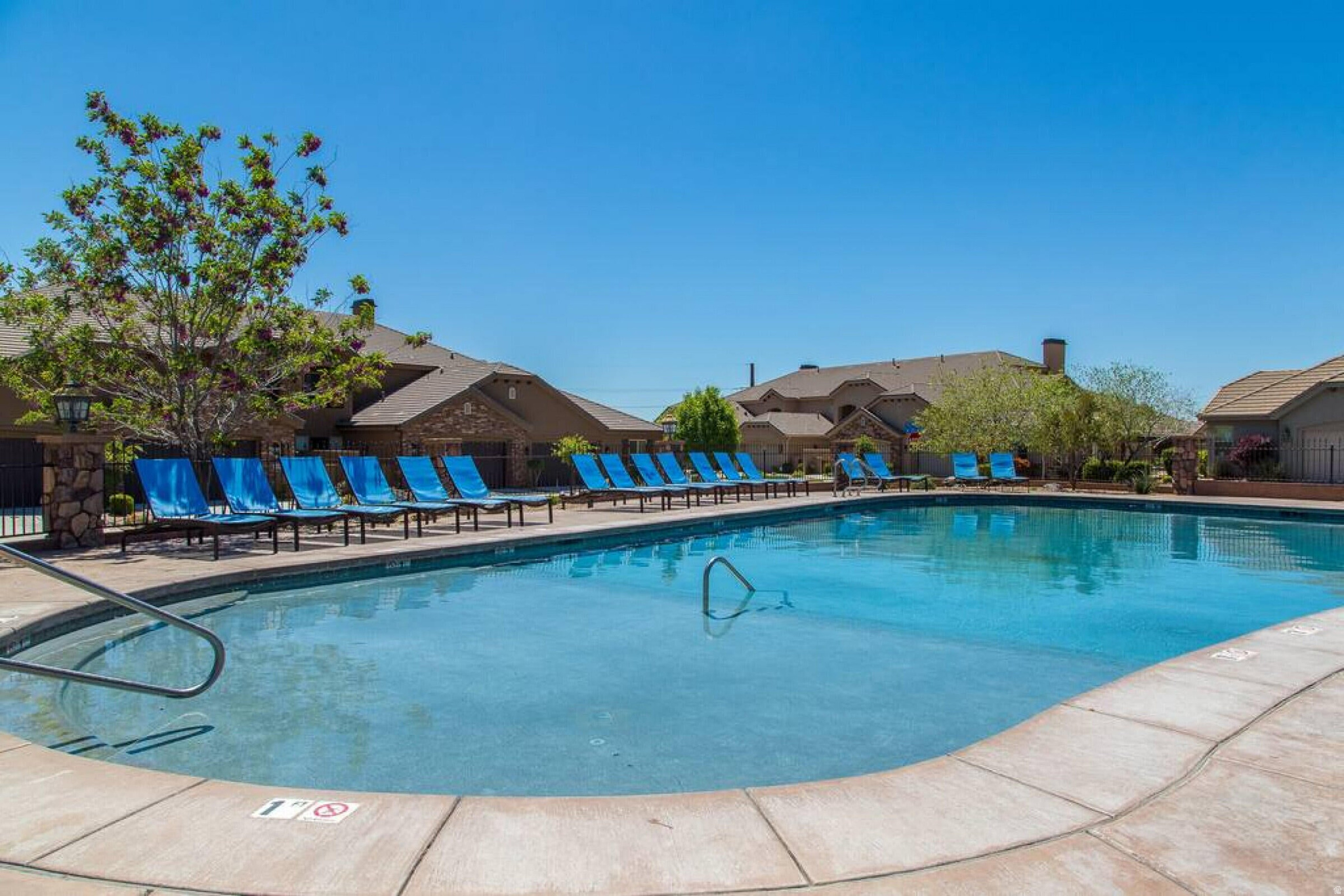 CORAL RIDGE TOWNHOMES PH 2 - Residential