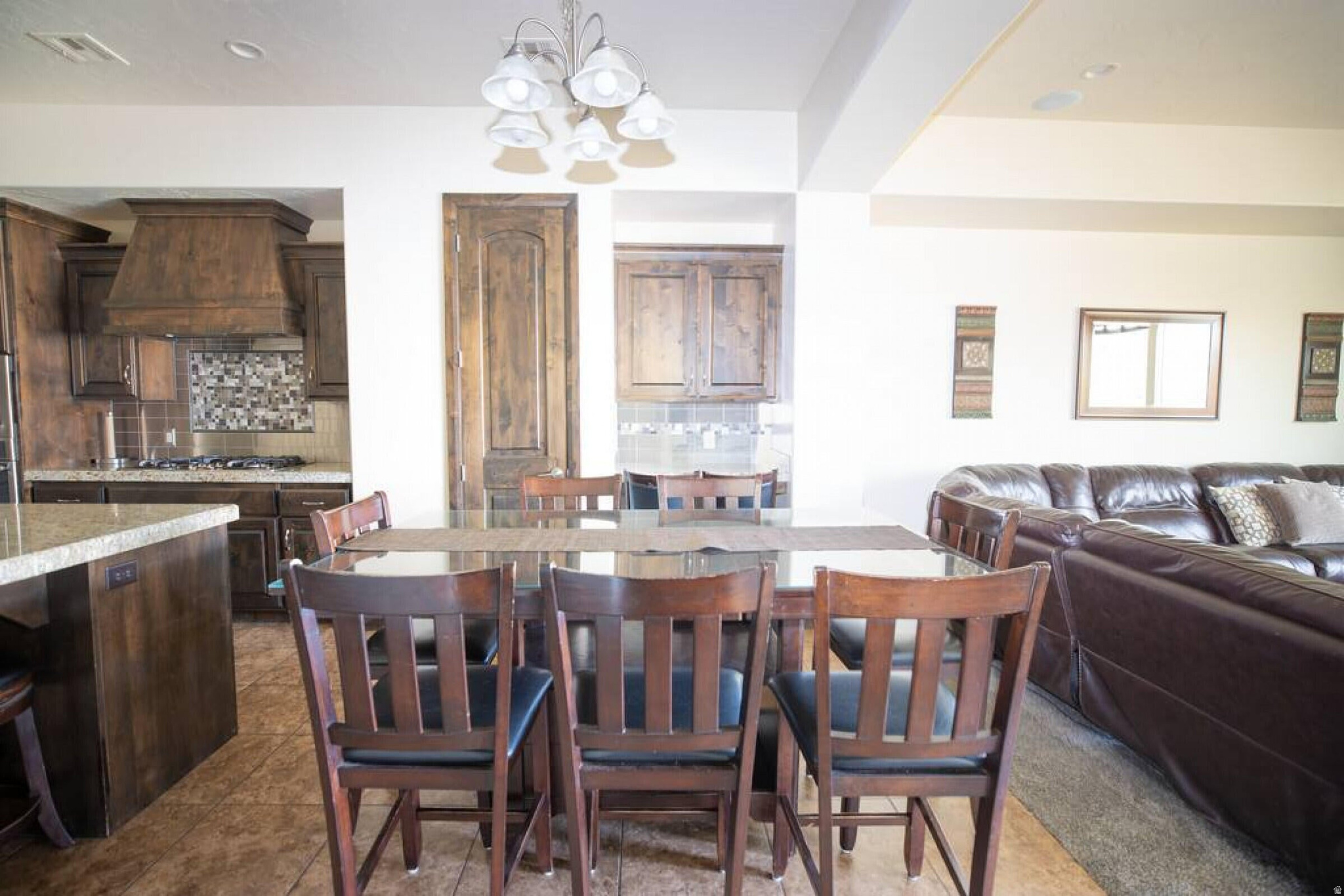 CORAL RIDGE TOWNHOMES PH 2 - Residential