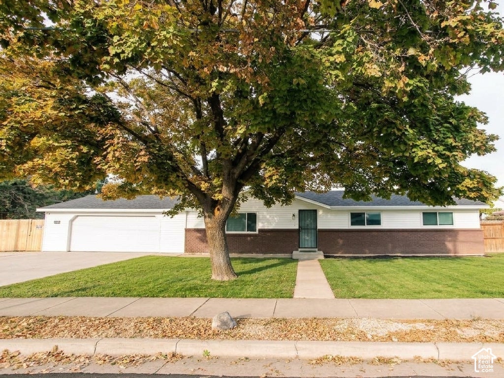 Photo of 2108 S MAIN ST, Clearfield, UT 84015 (MLS # 2188953)