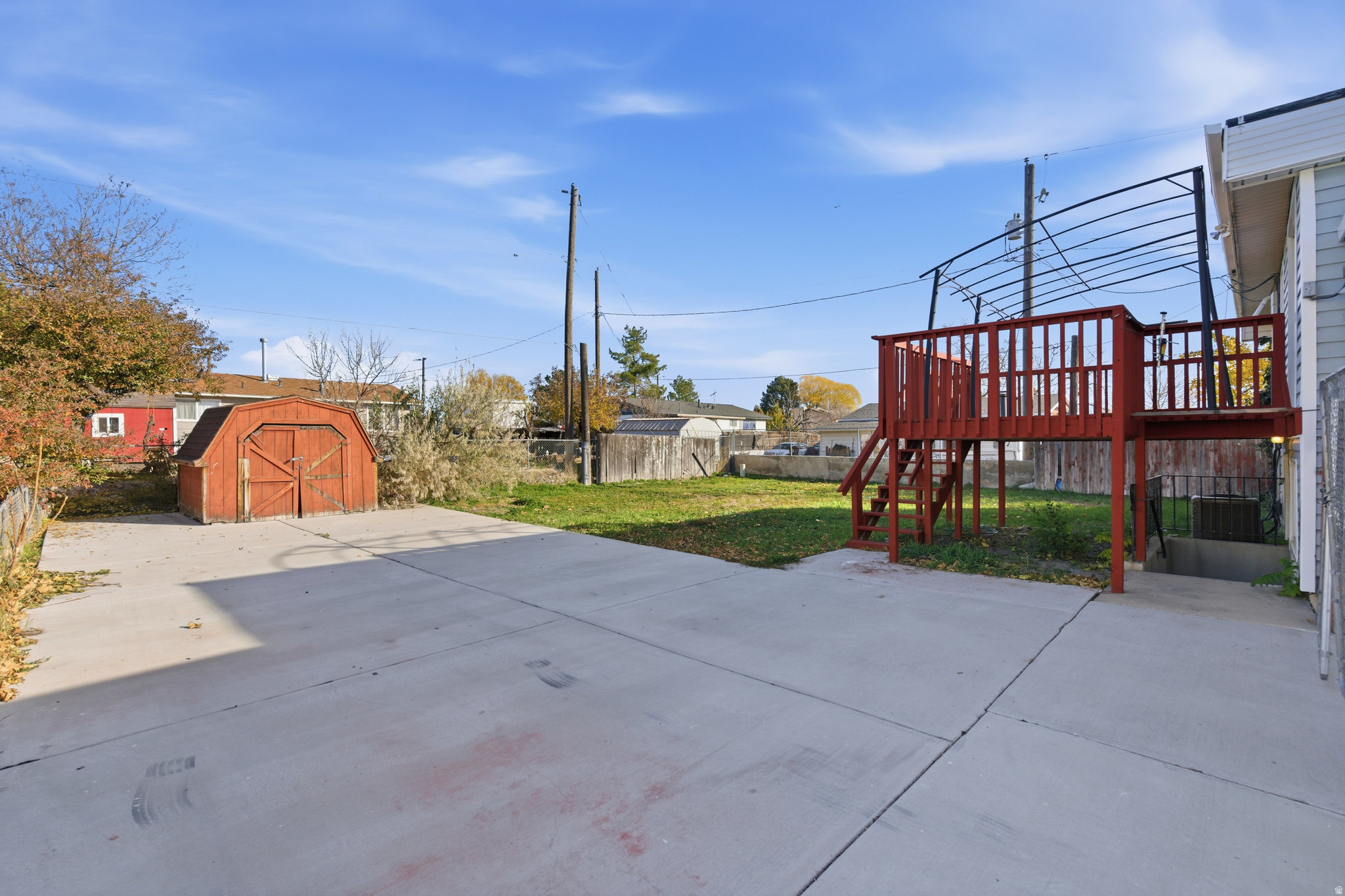 PARAMOUNT PARK - Residential