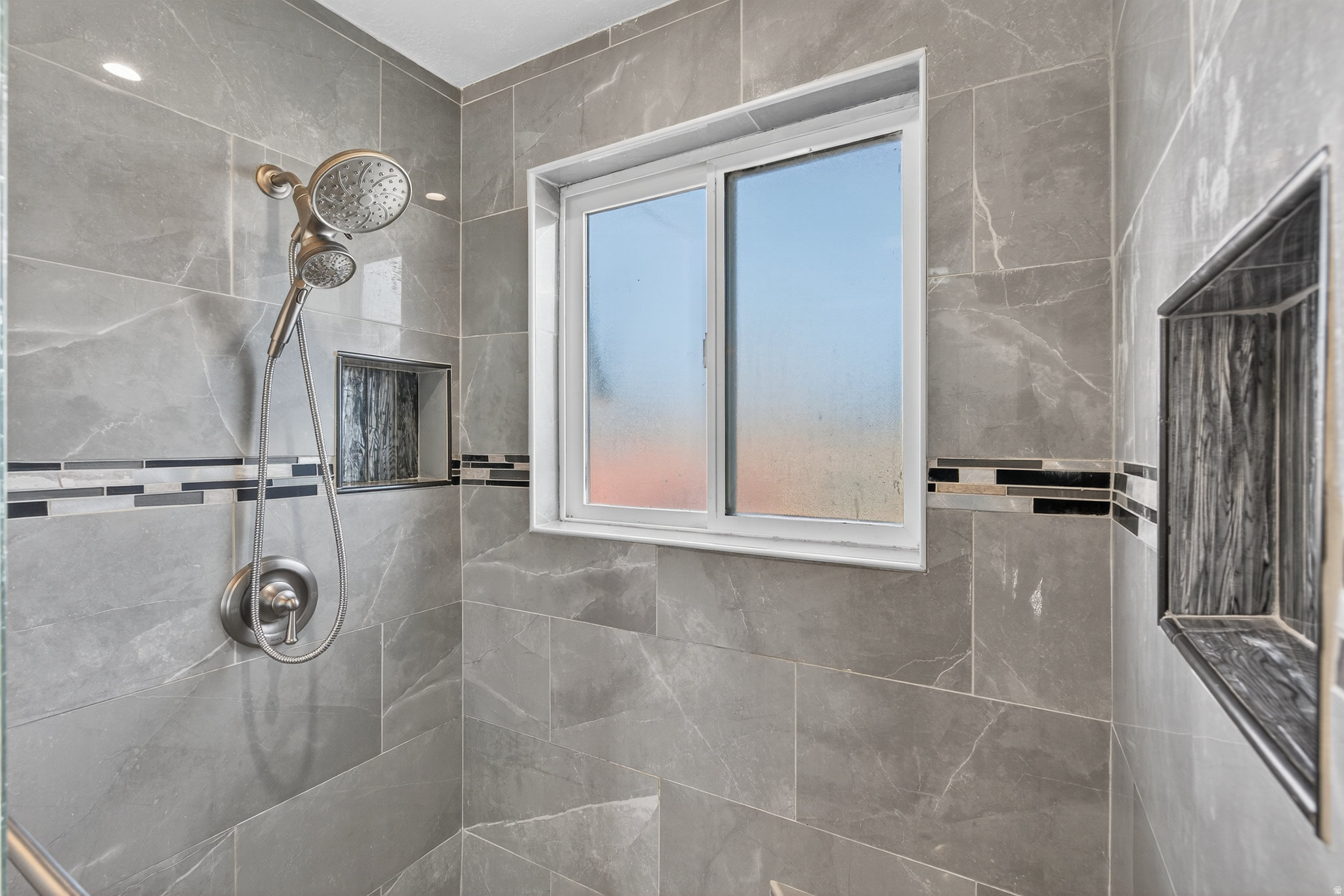 PARAMOUNT PARK - Residential