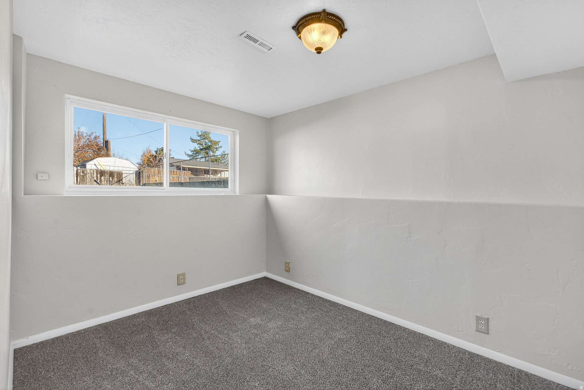 PARAMOUNT PARK - Residential