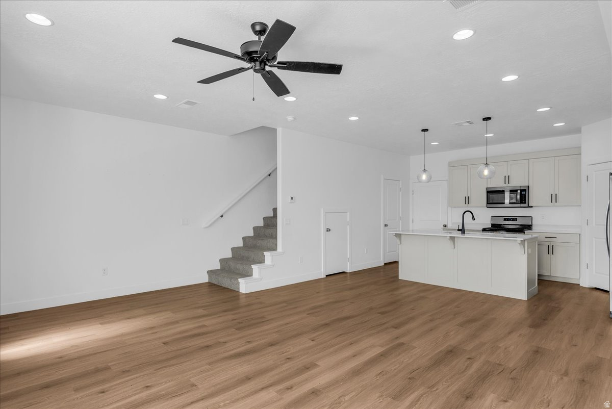 WOODLAND ESTATES TH PH 4 - Residential