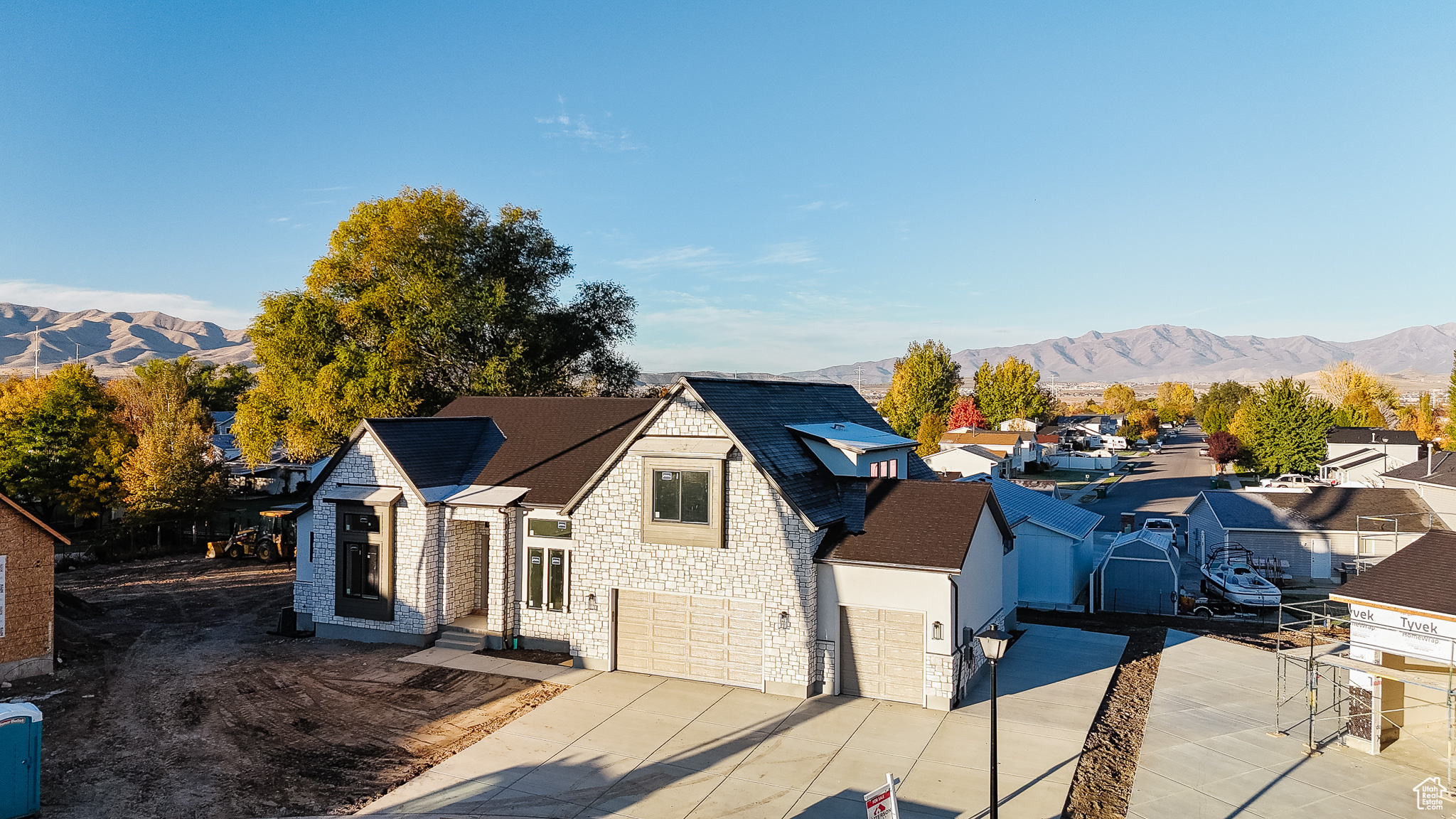 LONGHORN MEADOWS - Residential