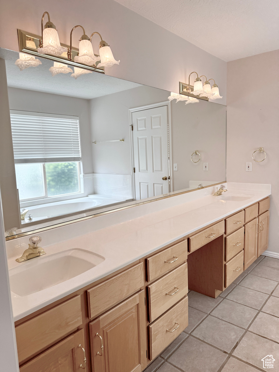 VISTA DEL SOL TH 1 - Residential