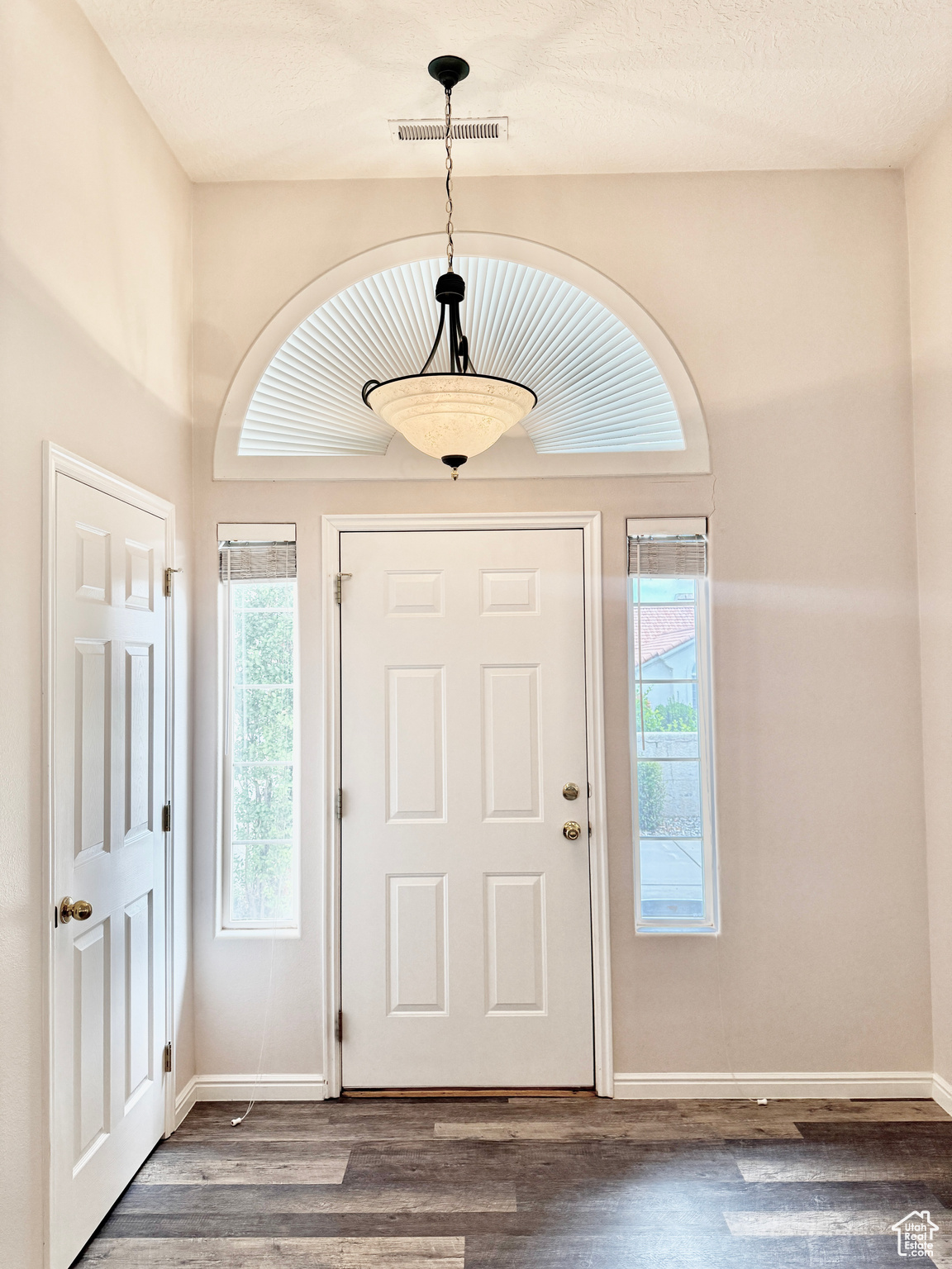 VISTA DEL SOL TH 1 - Residential