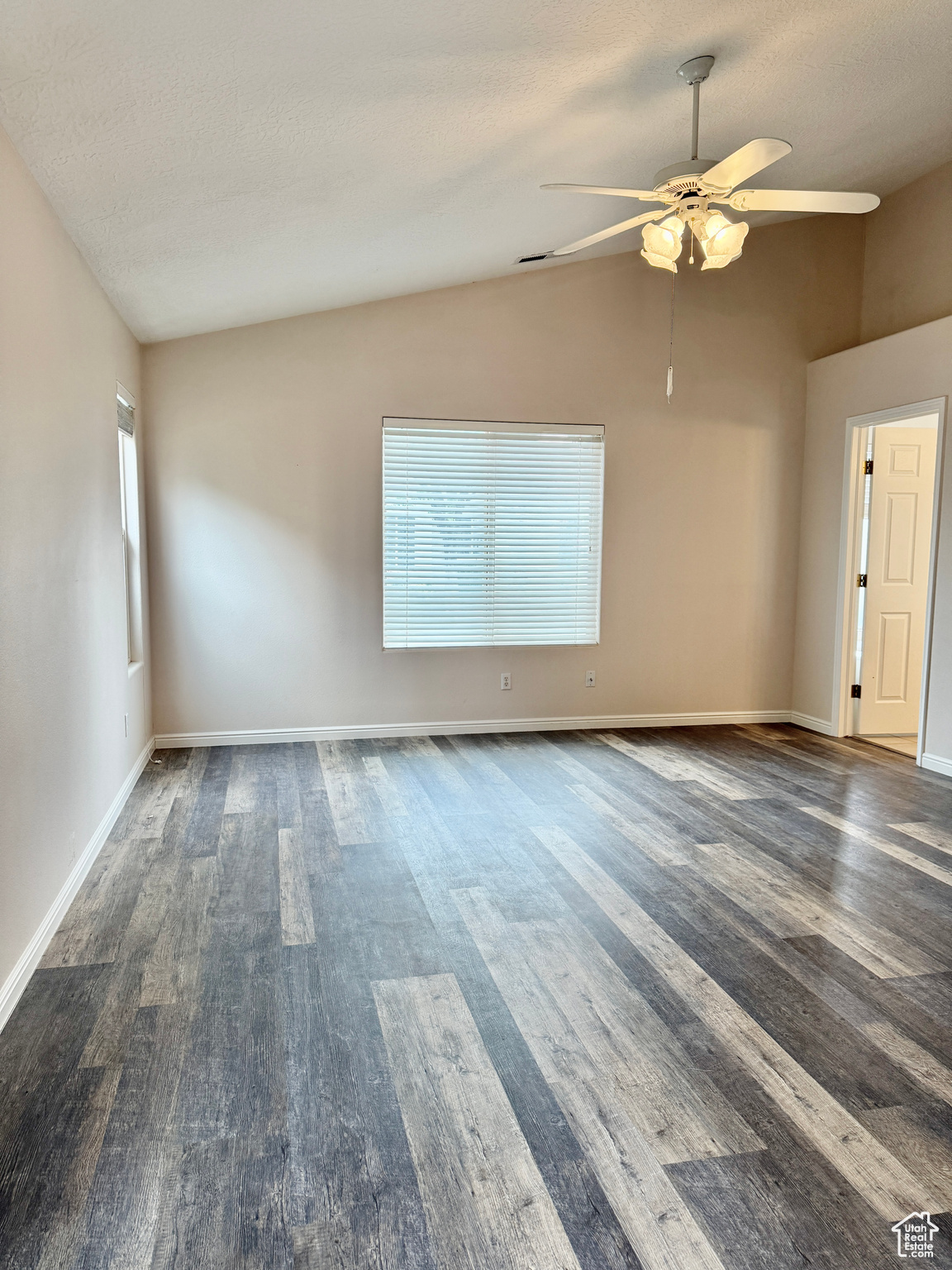 VISTA DEL SOL TH 1 - Residential