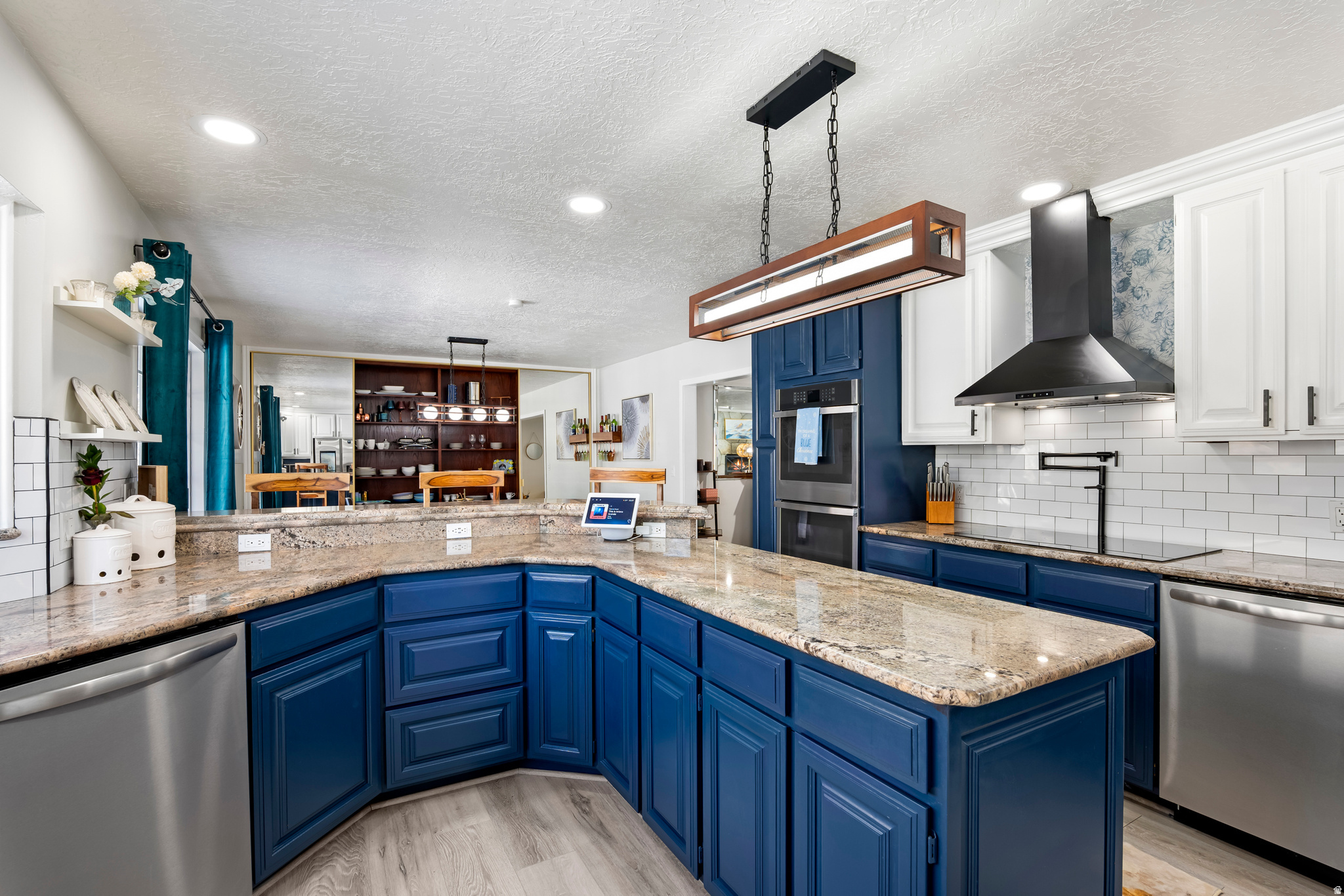 WOODLAND ESTATES - Residential