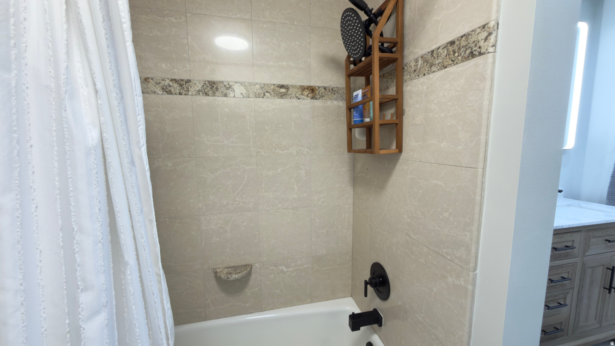 WOODLAND ESTATES - Residential