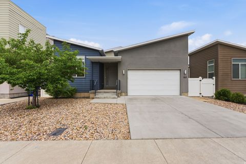 Photo of 327 E TERRA SOL DR, South Salt Lake, UT 84115 (MLS # 2152910)