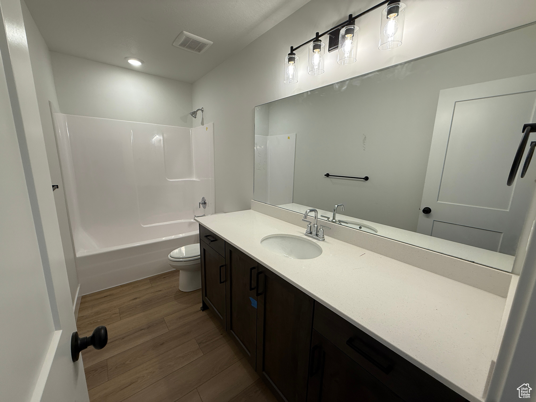 RIVERWOOD - Residential