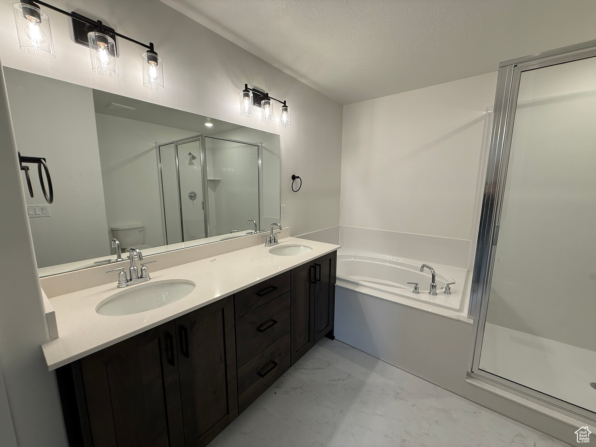 RIVERWOOD - Residential