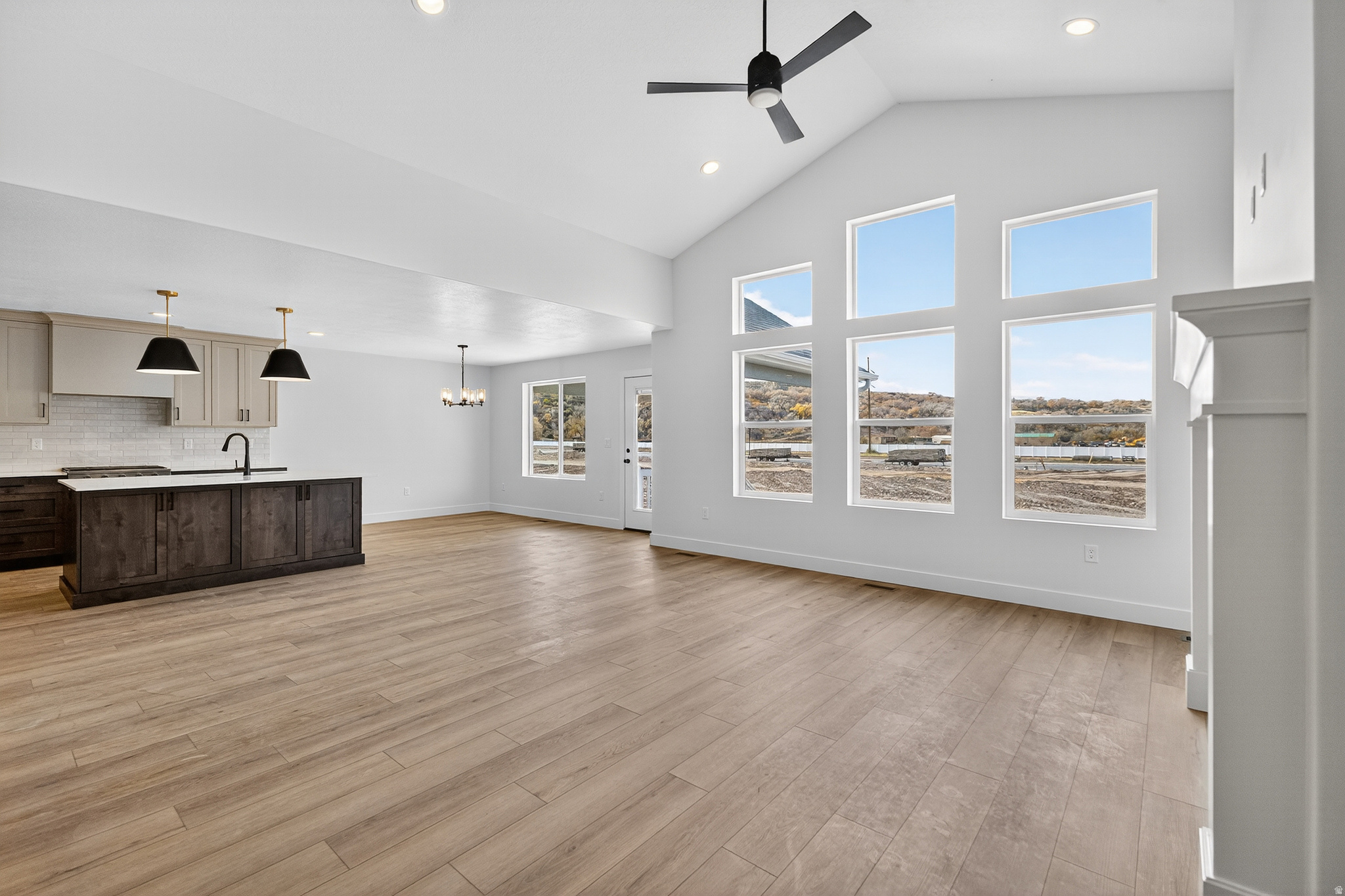 RIVERWOOD - Residential