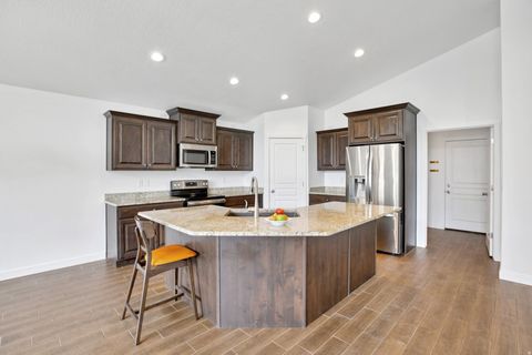Tiny photo for 2337 W 1850 N, Clinton, UT 84015 (MLS # 2150305)