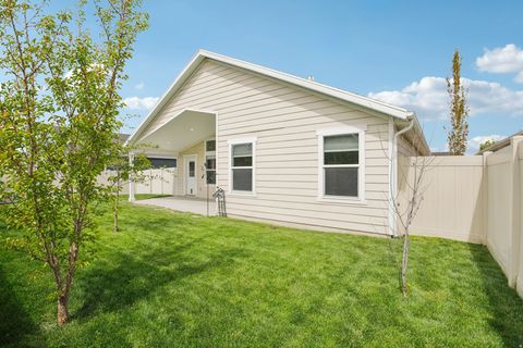 Tiny photo for 2337 W 1850 N, Clinton, UT 84015 (MLS # 2150305)