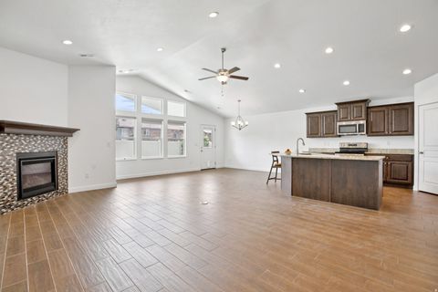 Tiny photo for 2337 W 1850 N, Clinton, UT 84015 (MLS # 2150305)