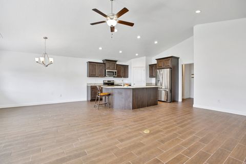 Tiny photo for 2337 W 1850 N, Clinton, UT 84015 (MLS # 2150305)