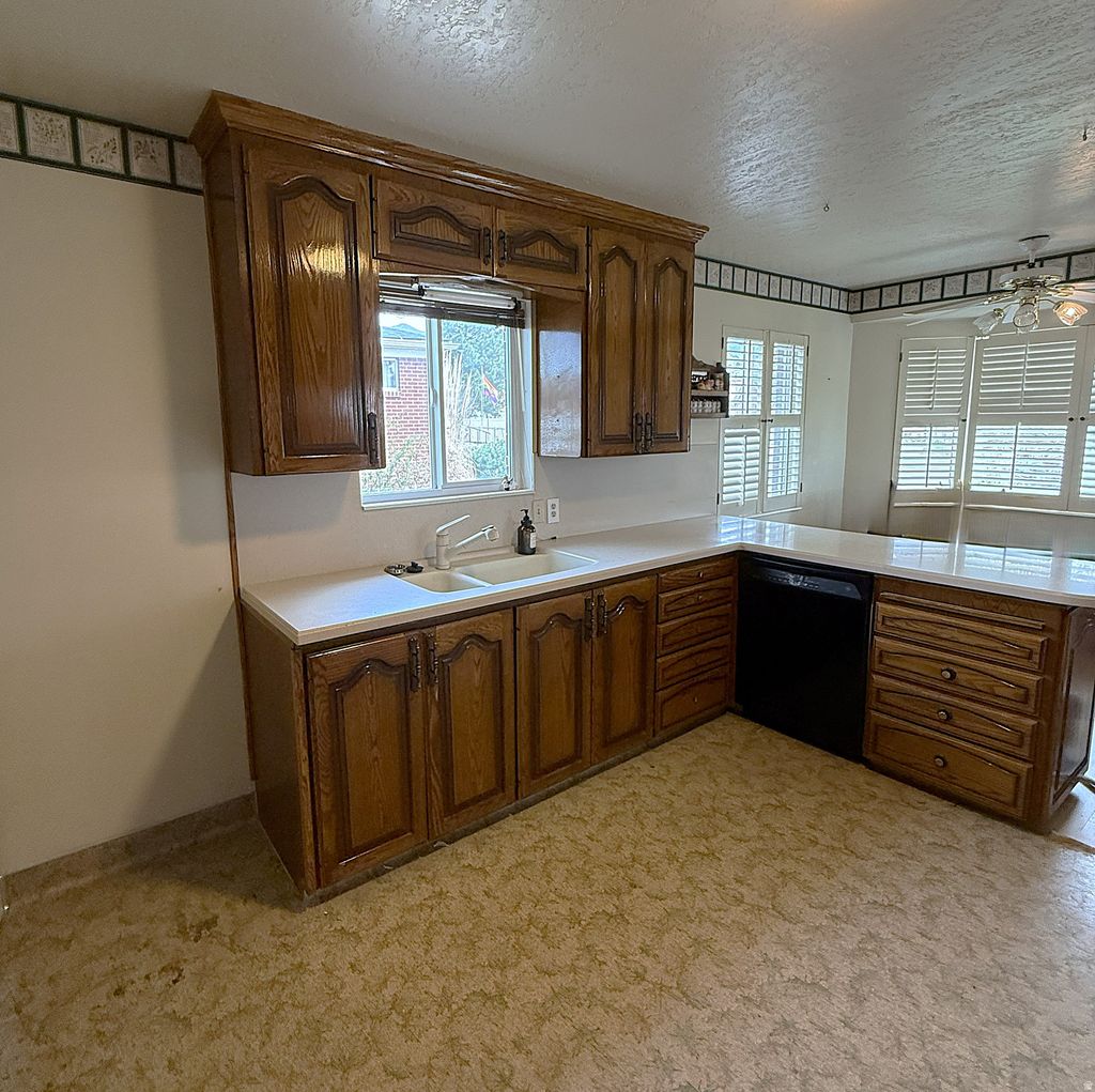 Photo of 1569 E LANEBROOK CIR S #303, Salt Lake City, UT 84124 (MLS # 2144627)