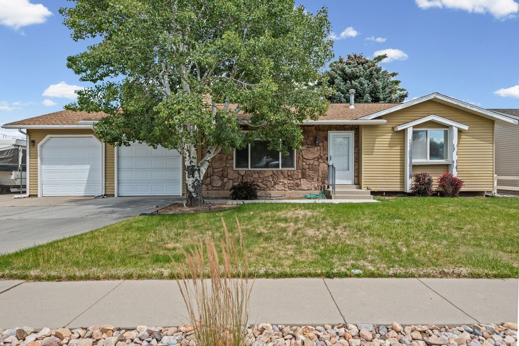 Photo of 5907 S BRASS DR, Salt Lake City, UT 84118 (MLS # 2169705)