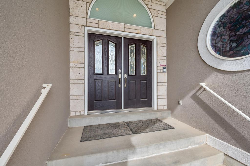 Photo of 708 N EAGLERIDGE DR E, Bountiful, UT 84010 (MLS # 2156757)