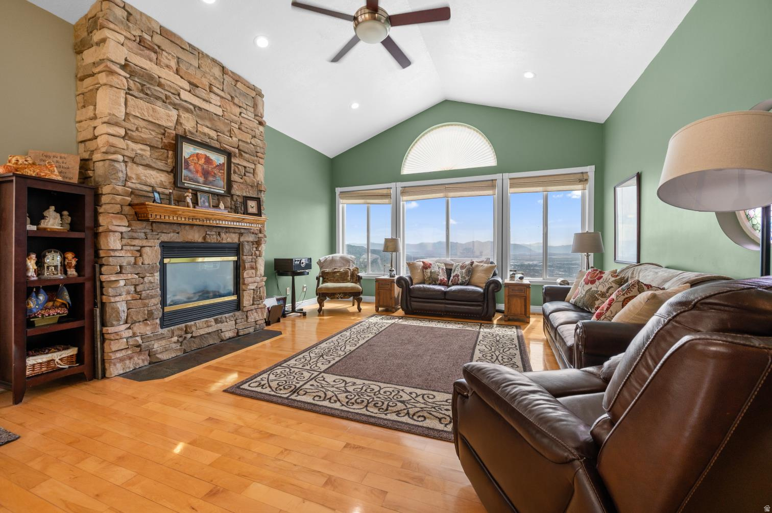 EAGLERIDGE - Residential