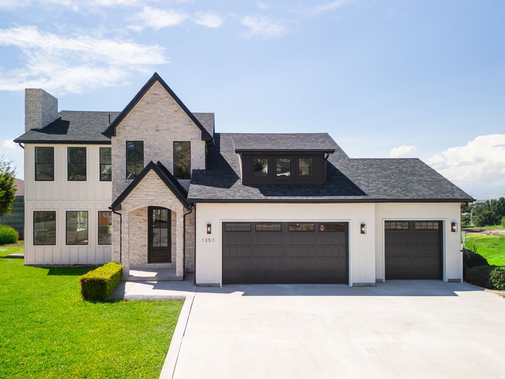 Photo of 1253 W 3100 S, Nibley, UT 84321 (MLS # 2125127)