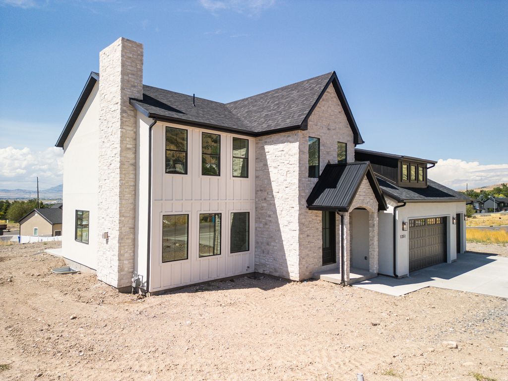 Photo of 1253 W 3100 S, Nibley, UT 84321 (MLS # 2125127)