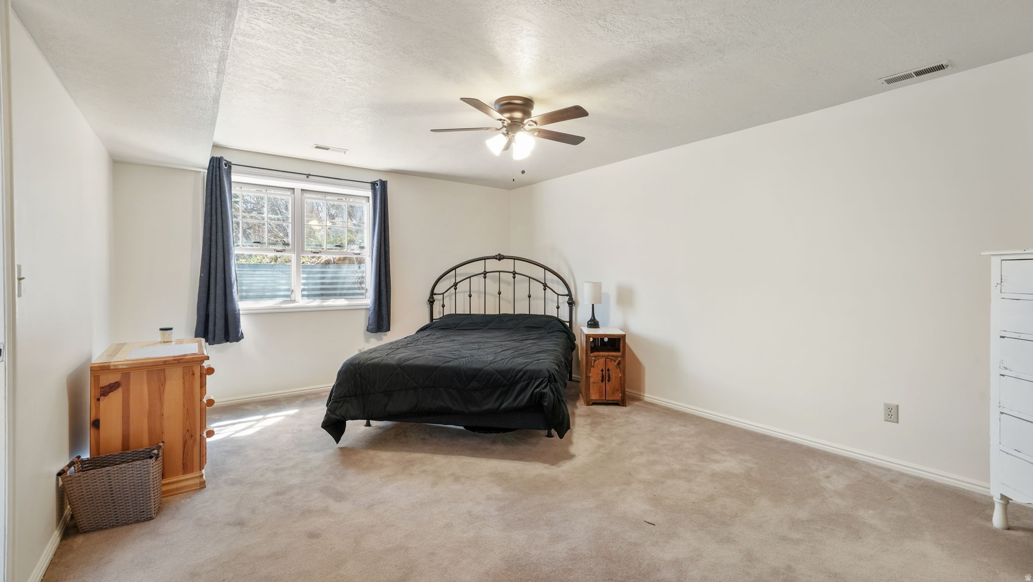 SWISS OAKS CONDOMINIUMS - Residential