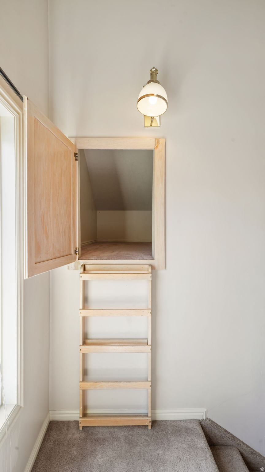 SWISS OAKS CONDOMINIUMS - Residential