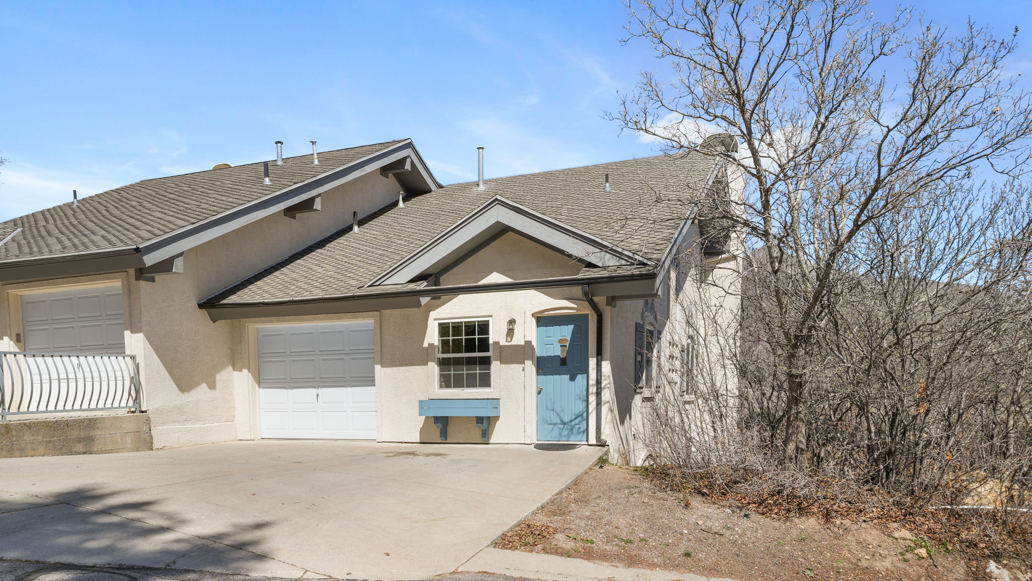 SWISS OAKS CONDOMINIUMS - Residential