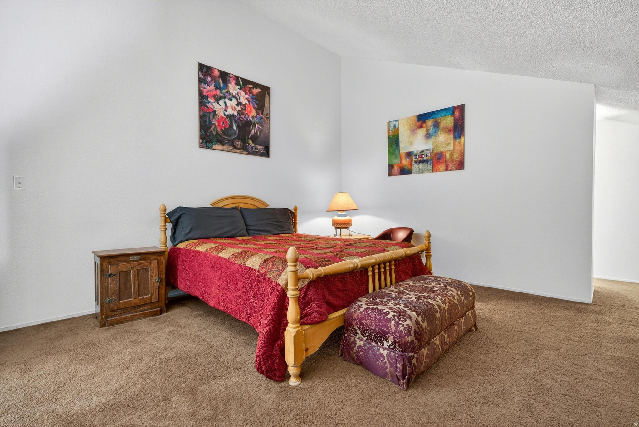 GIANT STEPS CONDO - Residential