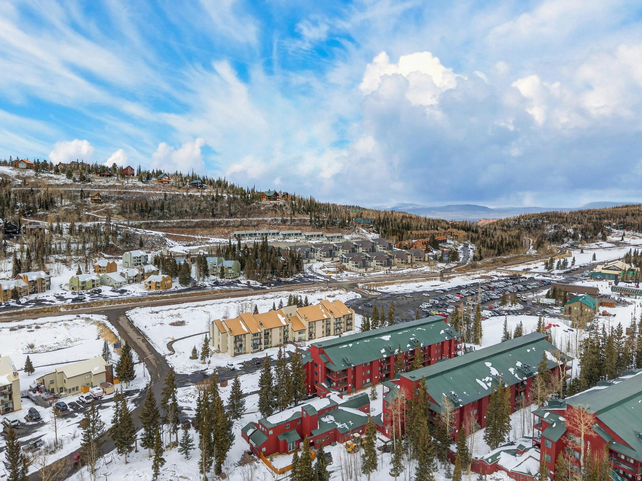 GIANT STEPS CONDO - Residential