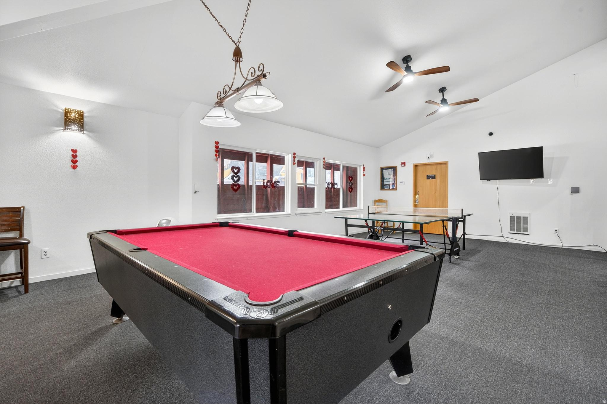 GIANT STEPS CONDO - Residential