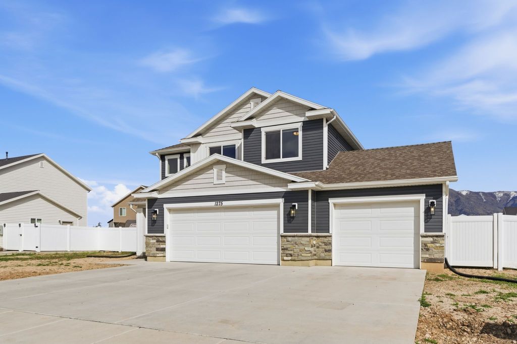 Photo of 1275 S 300 W, Tremonton, UT 84337 (MLS # 2146557)