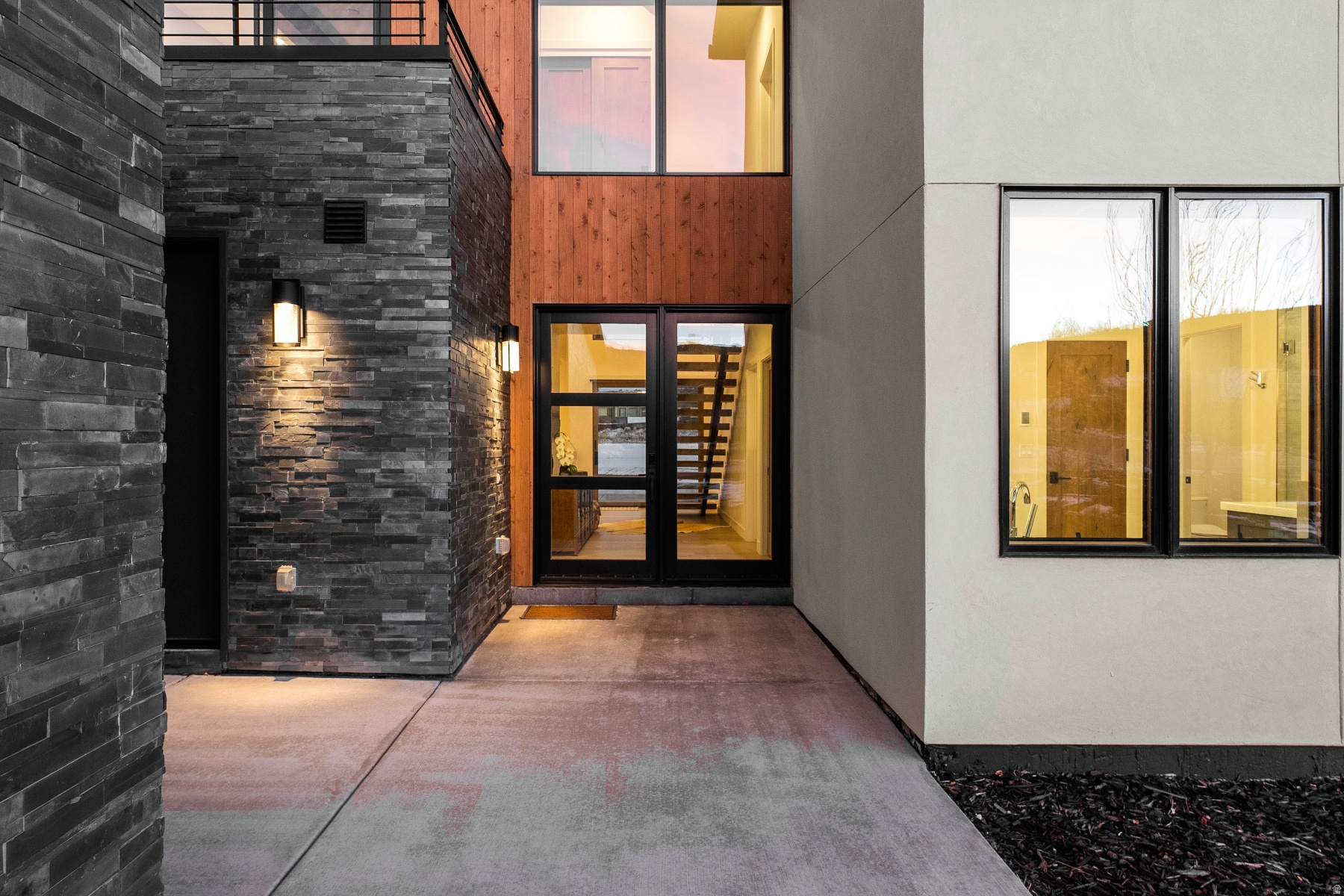 CLUBHOUSE VILLAS - Residential