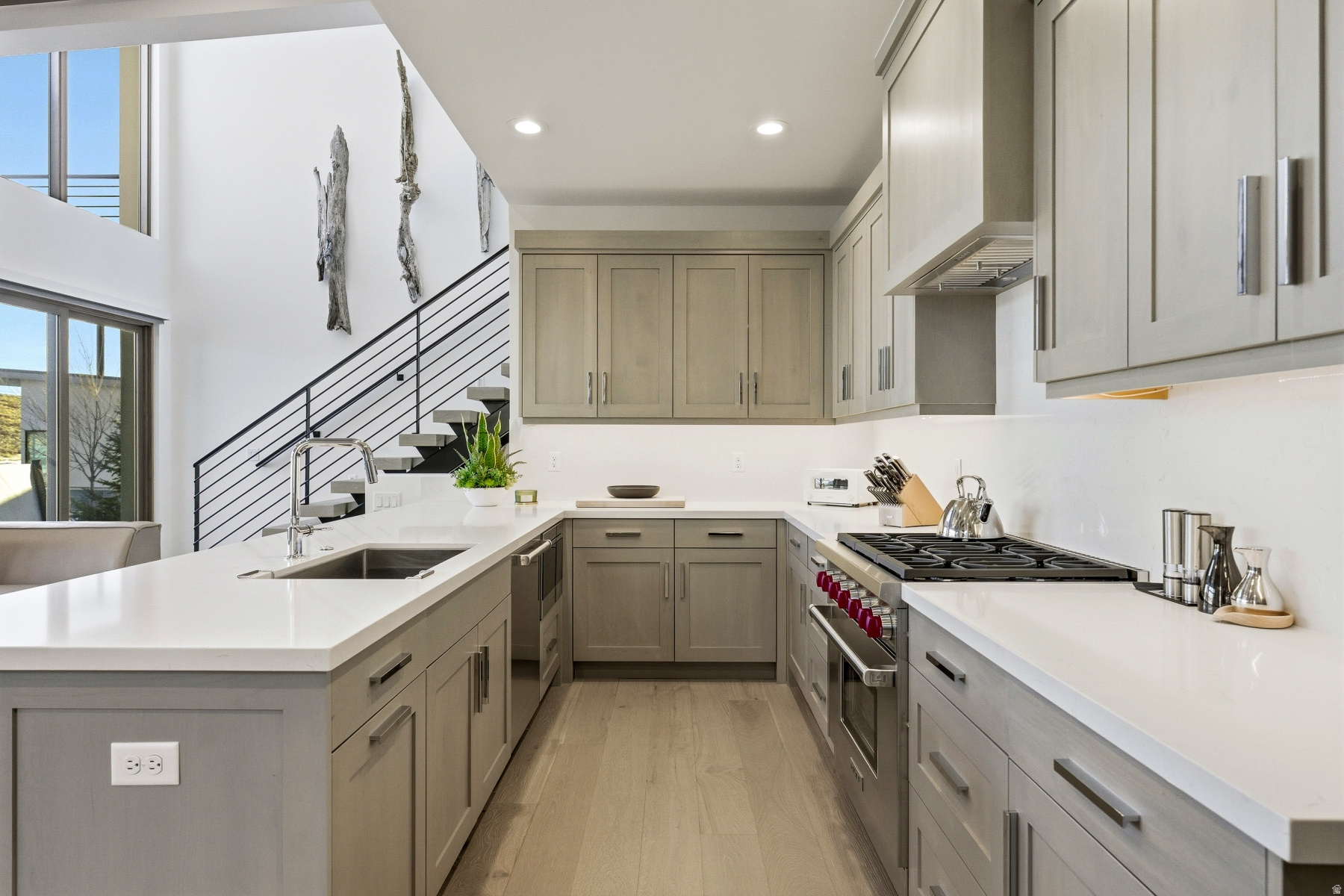 CLUBHOUSE VILLAS - Residential