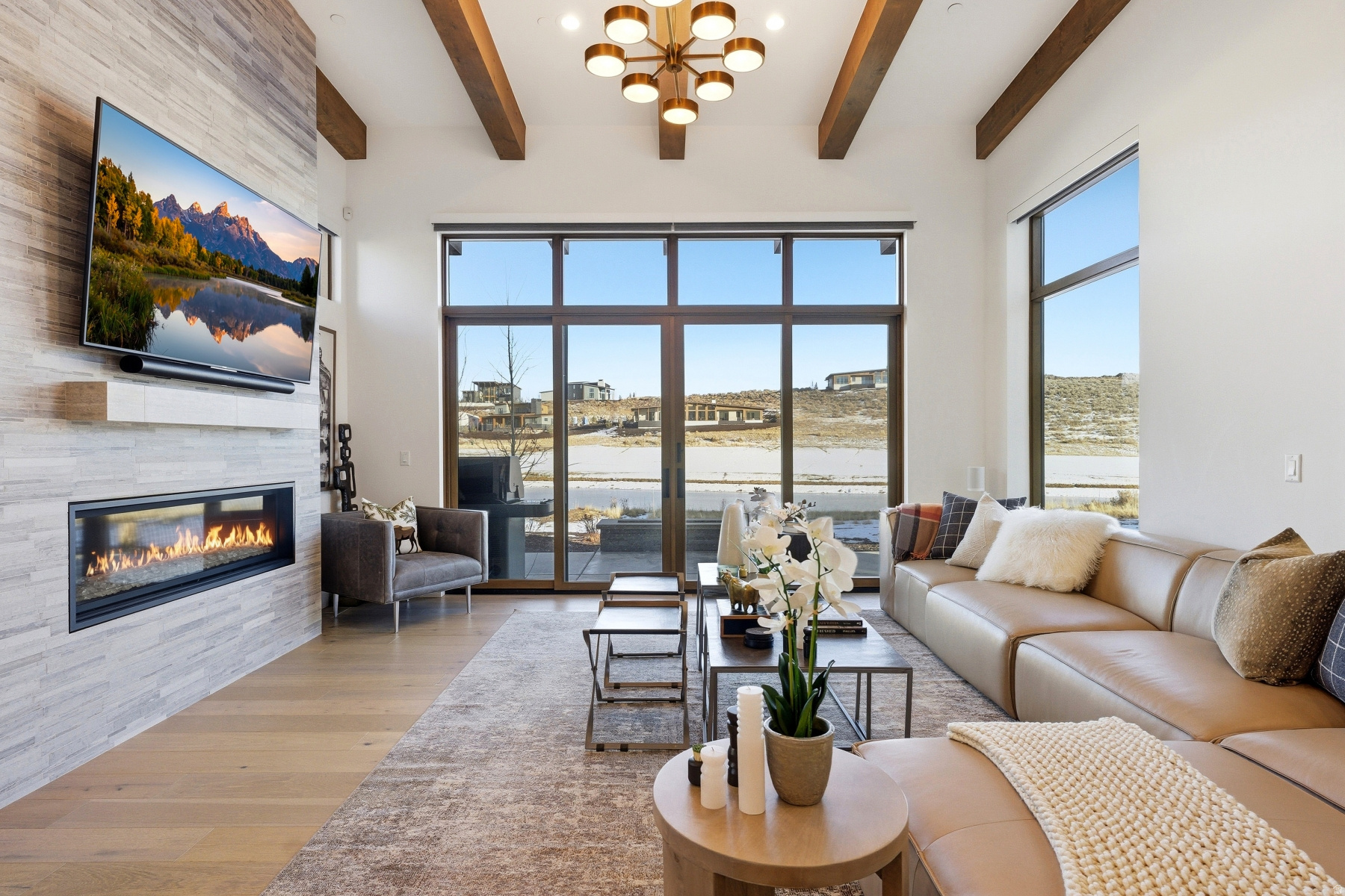 CLUBHOUSE VILLAS - Residential