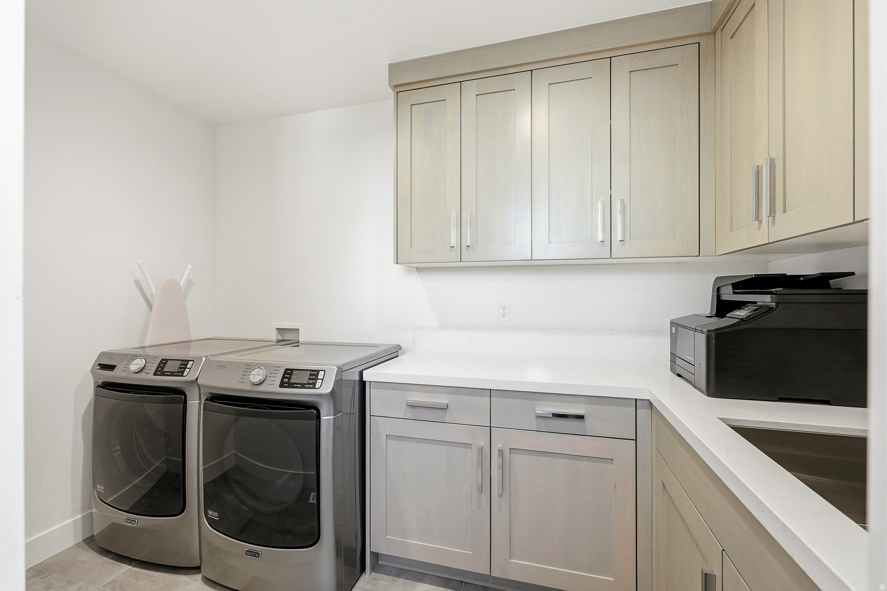 CLUBHOUSE VILLAS - Residential