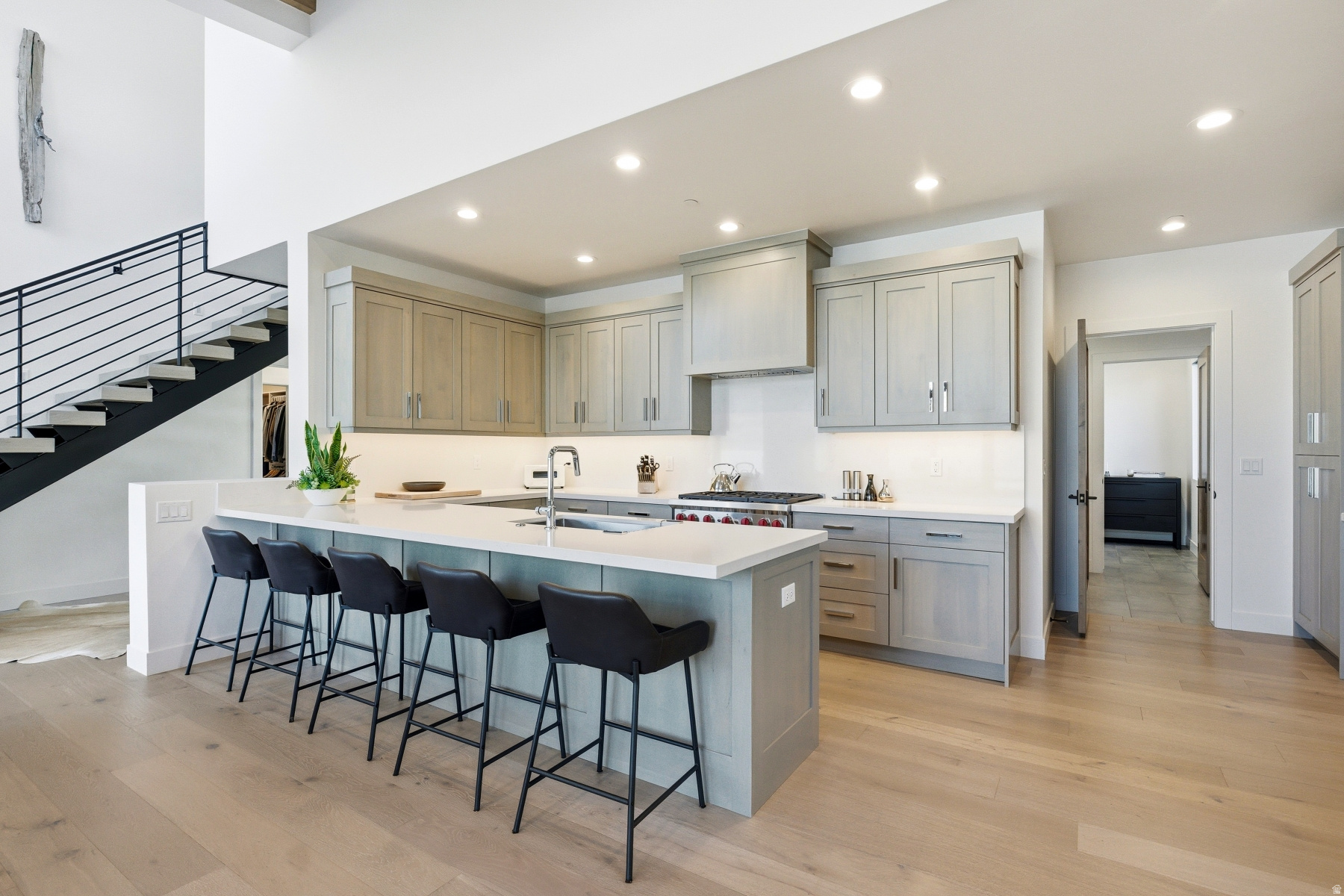 CLUBHOUSE VILLAS - Residential