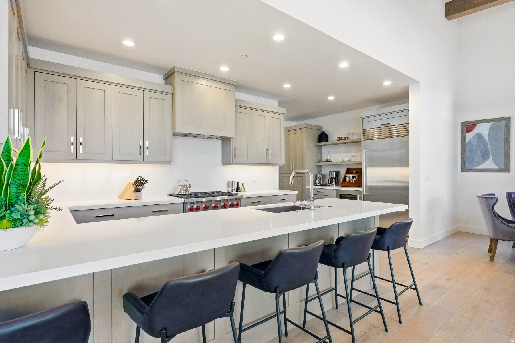 CLUBHOUSE VILLAS - Residential