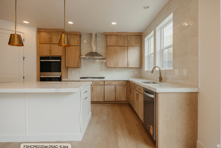 CANYON POINT - Residential