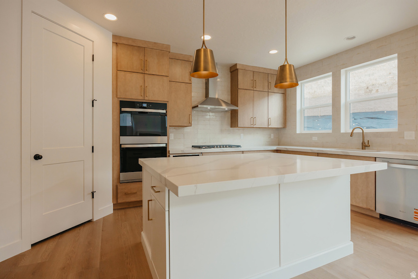 CANYON POINT - Residential