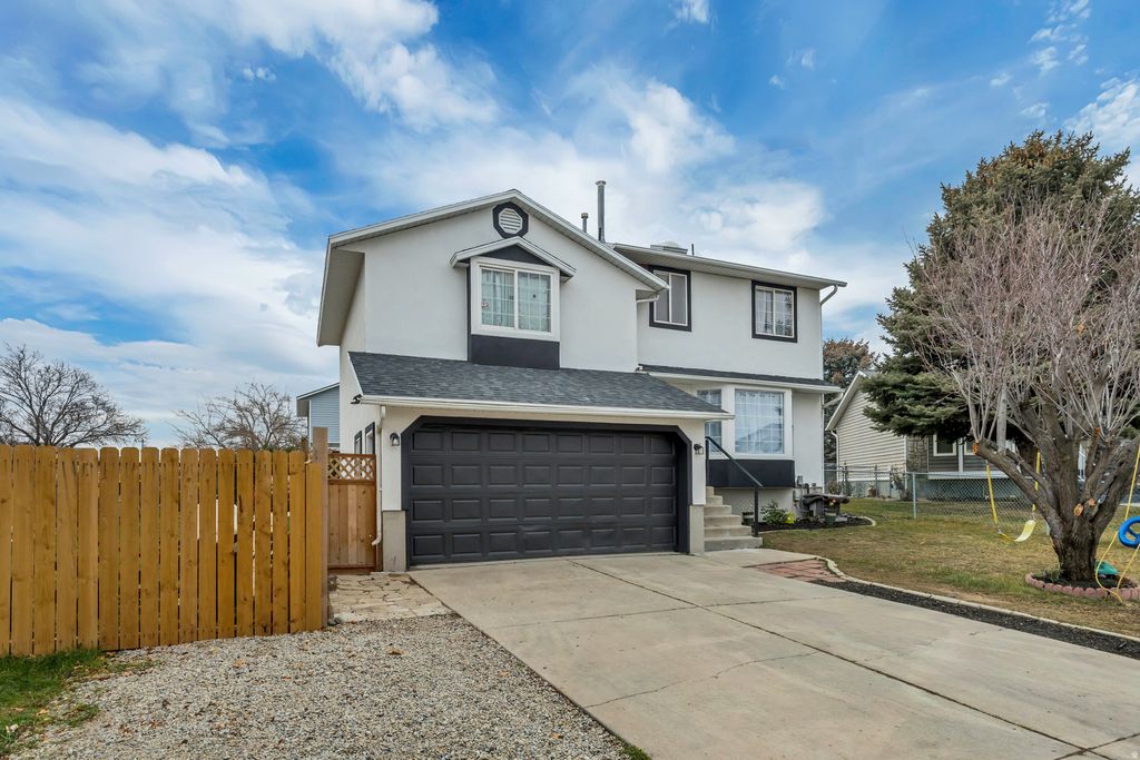 Photo of 4217 W ROSE CIR, Salt Lake City, UT 84118 (MLS # 2132840)