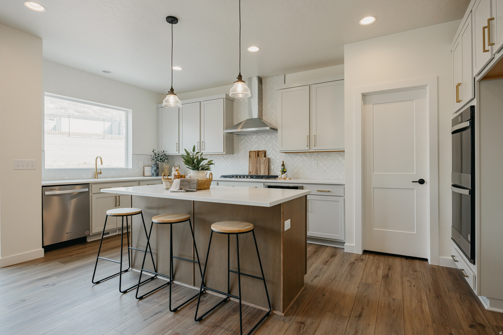 CANYON POINT - Residential