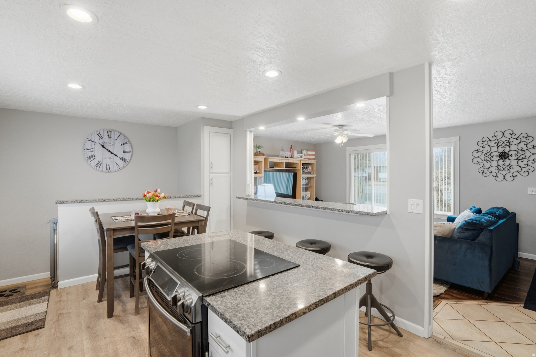 CANYON WEST - Residential