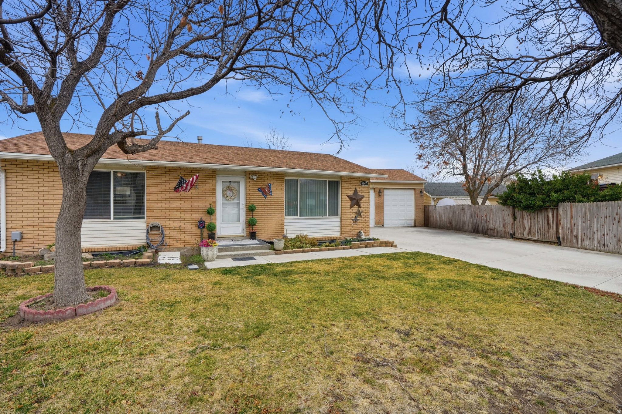 CANYON WEST - Residential