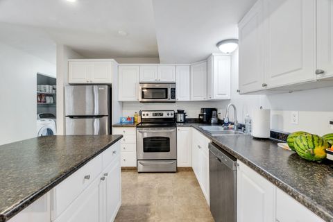 Tiny photo for 1676 N HICKORY LN, Provo, UT 84604 (MLS # 2142338)