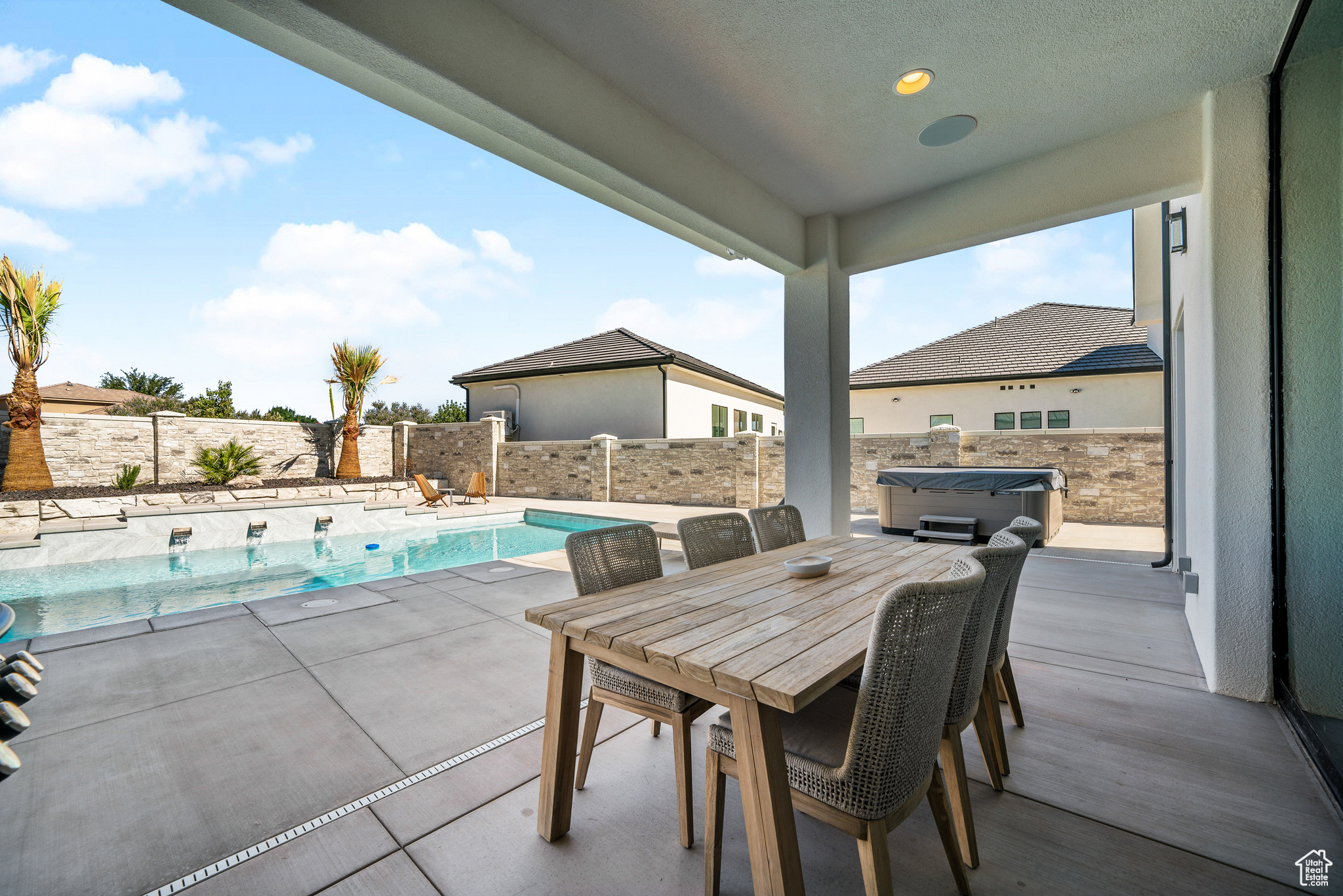 HAWKEYE POINTE SUBDI - Residential