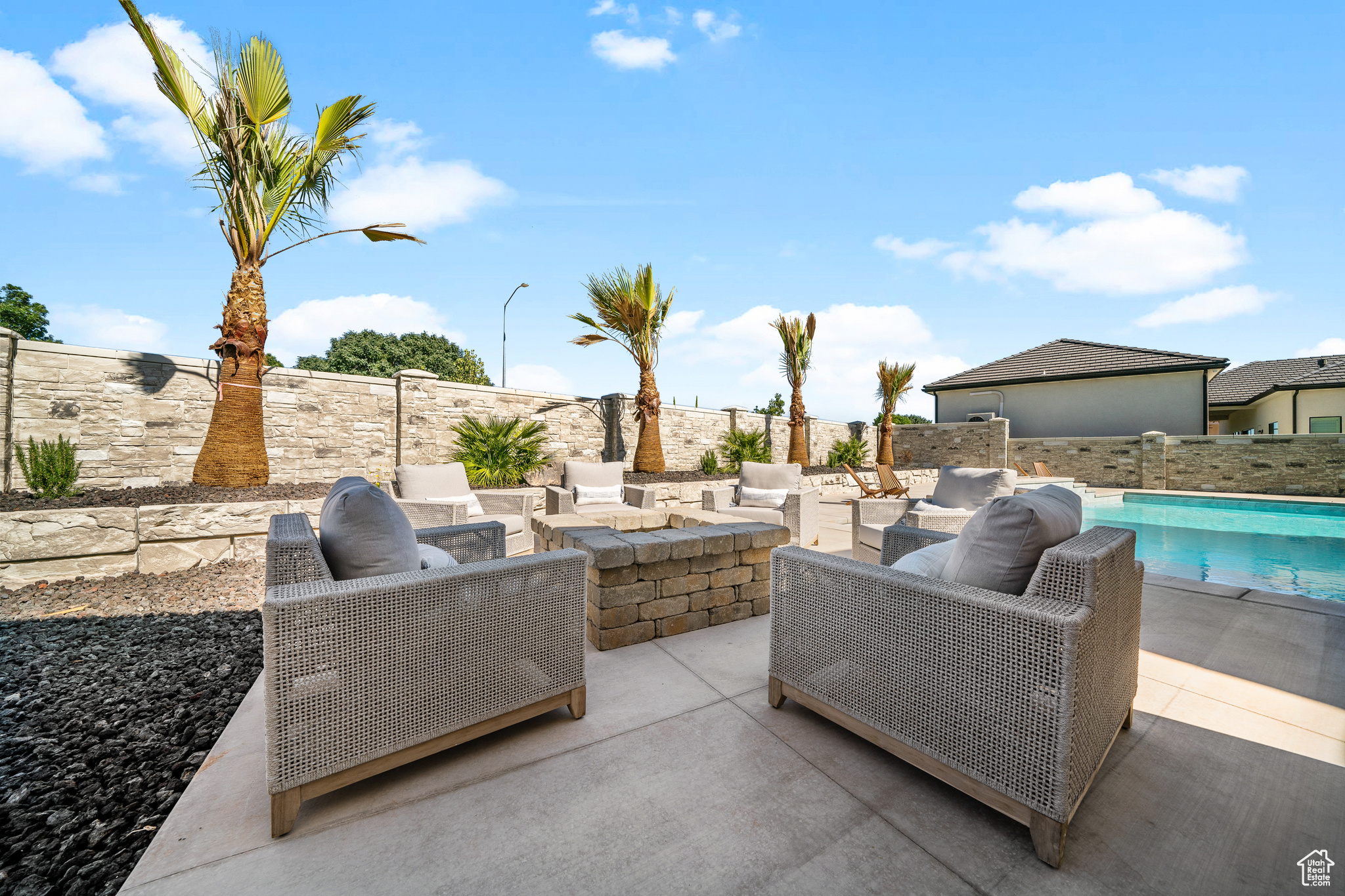 HAWKEYE POINTE SUBDI - Residential
